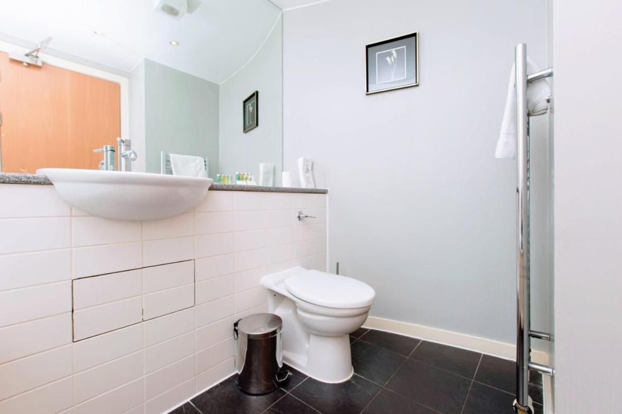 Bright And Stylish Apartment - Old Town Единбург Екстер'єр фото